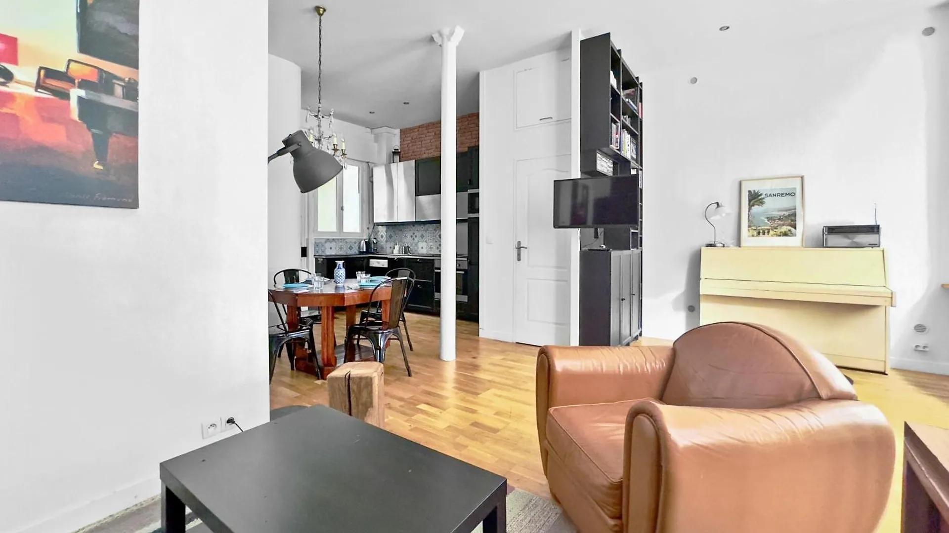 Apartment Tres Bel Appartement 5P Montmartre Paris France